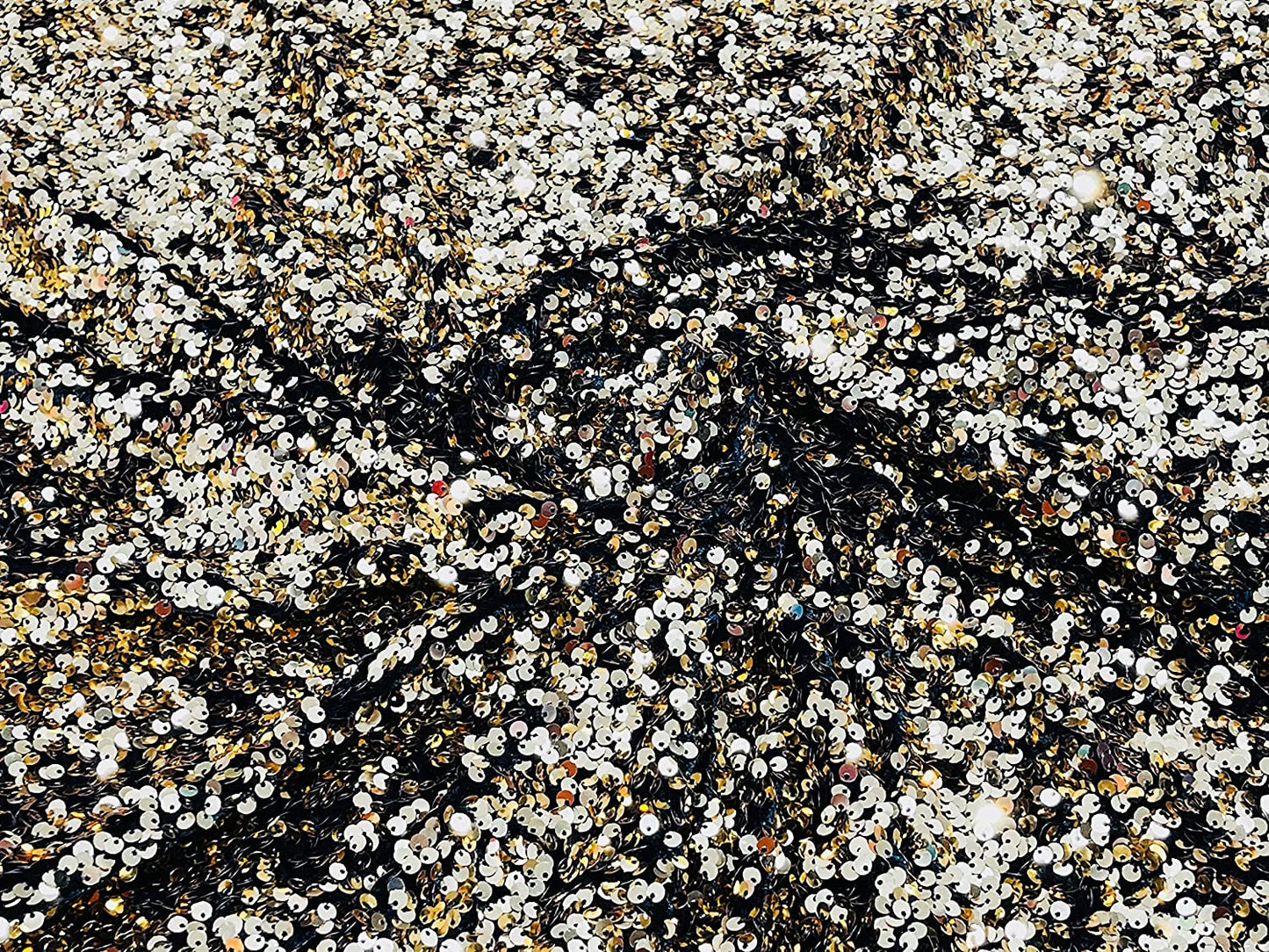 Shiny 5mm Sequin On A 2 Way Stretch Velvet (1 Yard, Gold/Black)