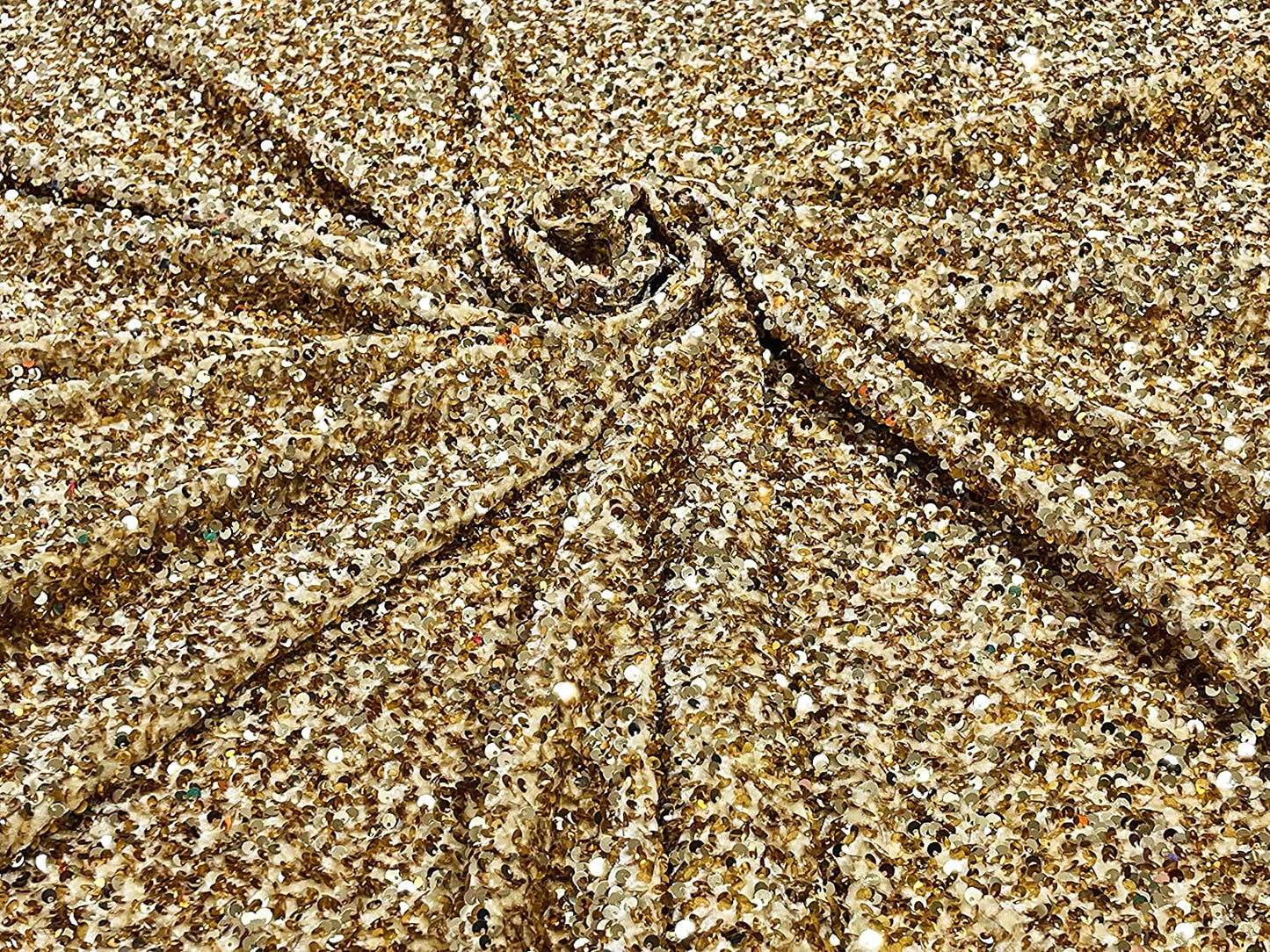 Shiny 5mm Sequin On A 2 Way Stretch Velvet (1 Yard, Gold)